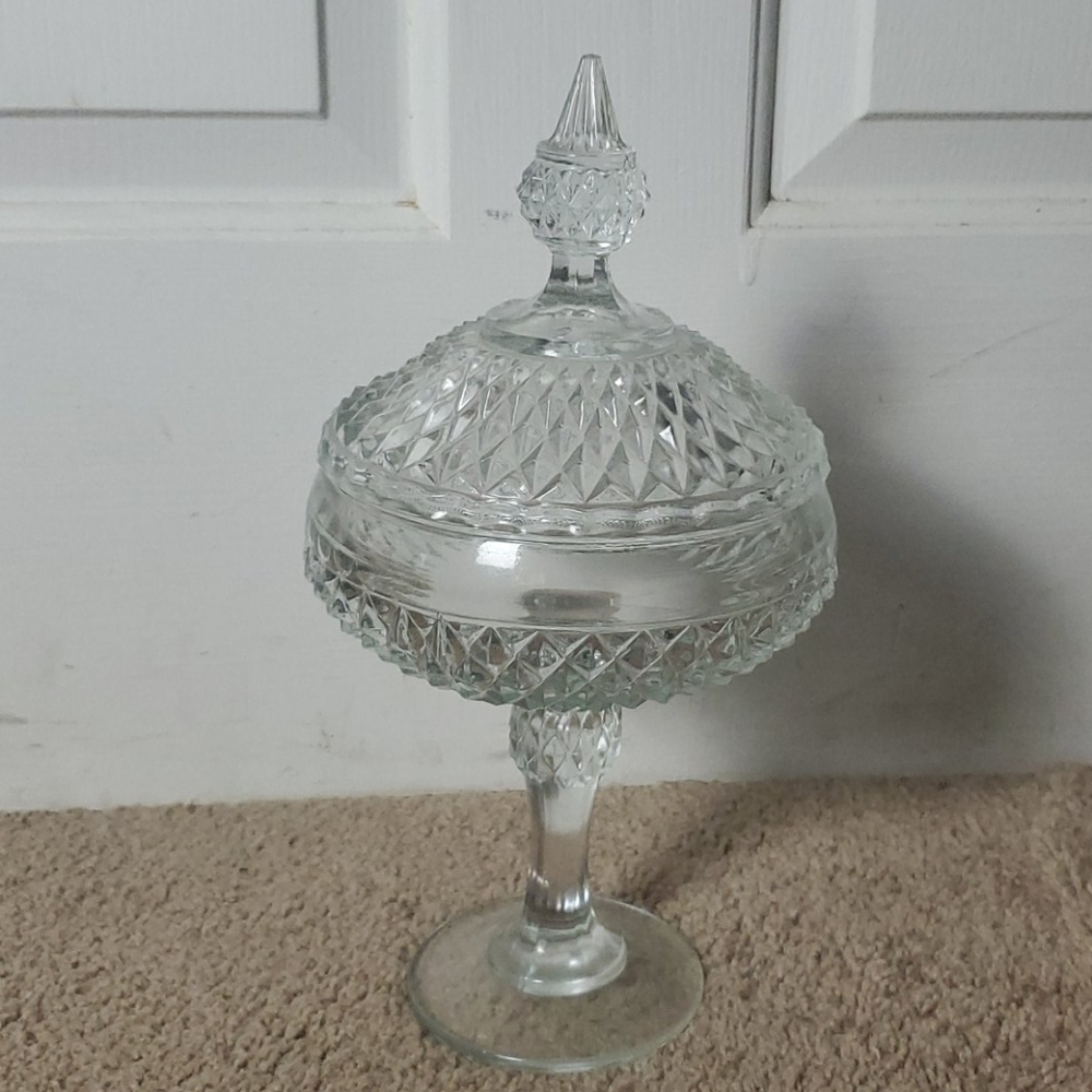 Heavy crystal candy dish w lid   12"h